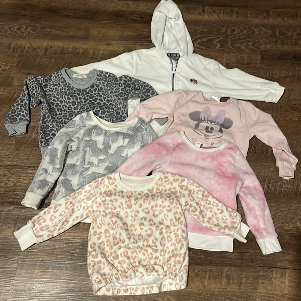 Sweater size 3 girls bundle